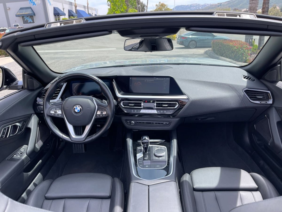 Used 2022 BMW Z4 sDrive30i w/ Driving Assistance Package RWD image 12