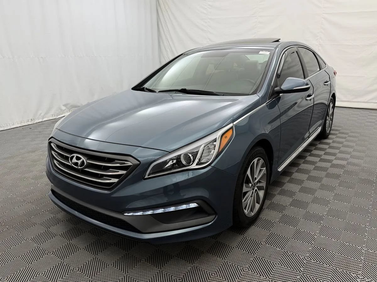 Used 2017 Hyundai Sonata Sport w/ Value Edition Package 02 FWD image 2