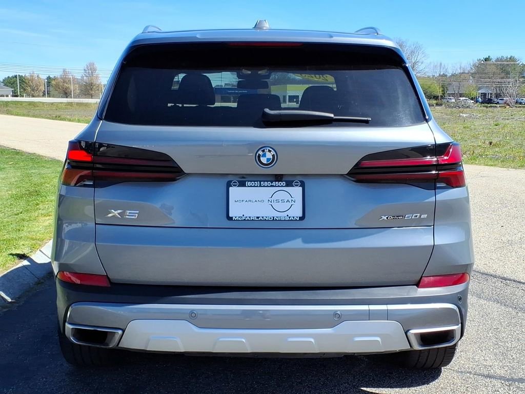 Used 2025 BMW X5 xDrive50e AWD/4WD image 4