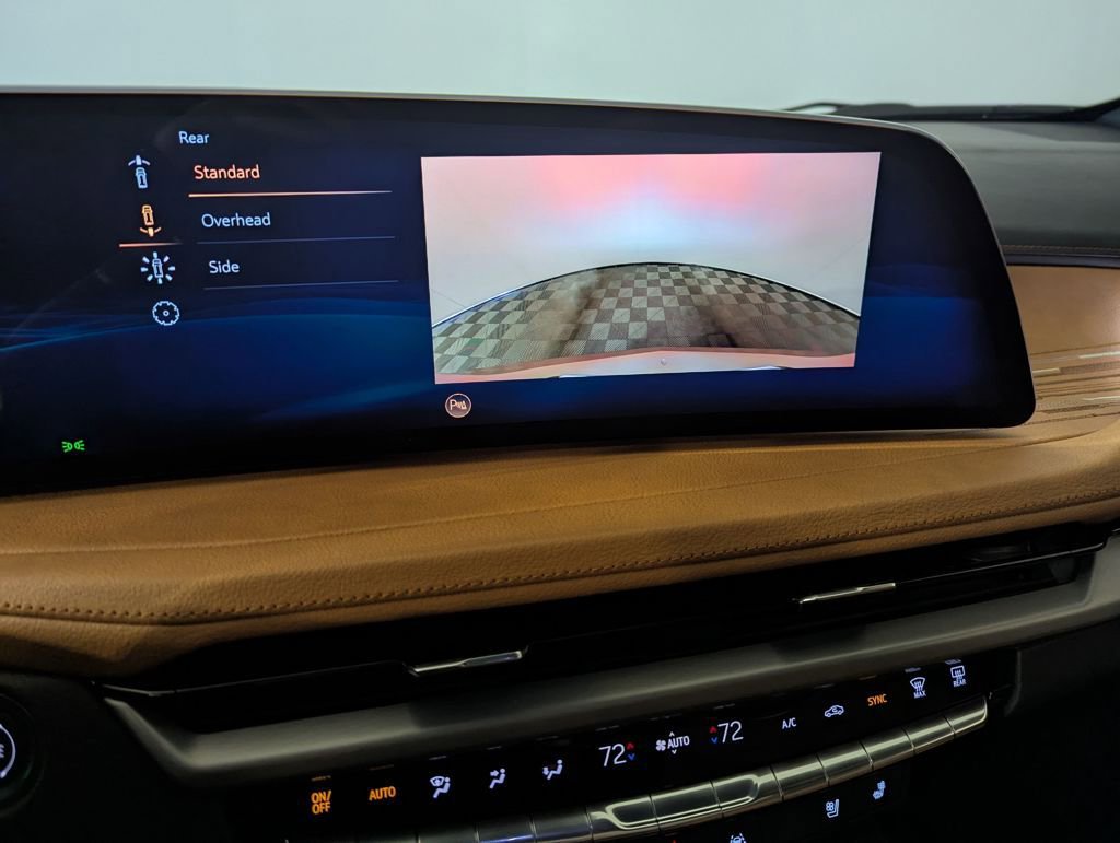 Used 2025 Cadillac XT4 Premium Luxury image 14