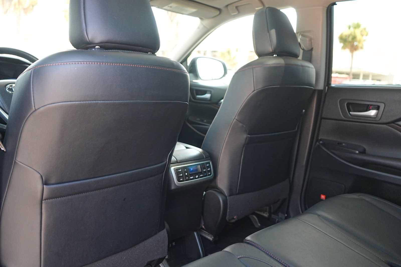 Used 2017 Toyota Highlander Limited Platinum FWD image 13