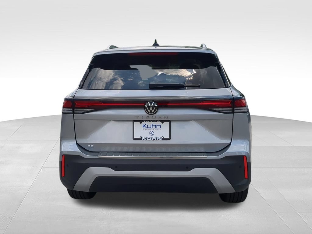 New 2026 Volkswagen Tiguan SE FWD image 4