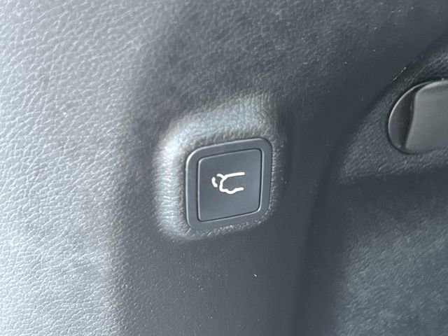 Used 2020 Jeep Cherokee Limited AWD/4WD image 12
