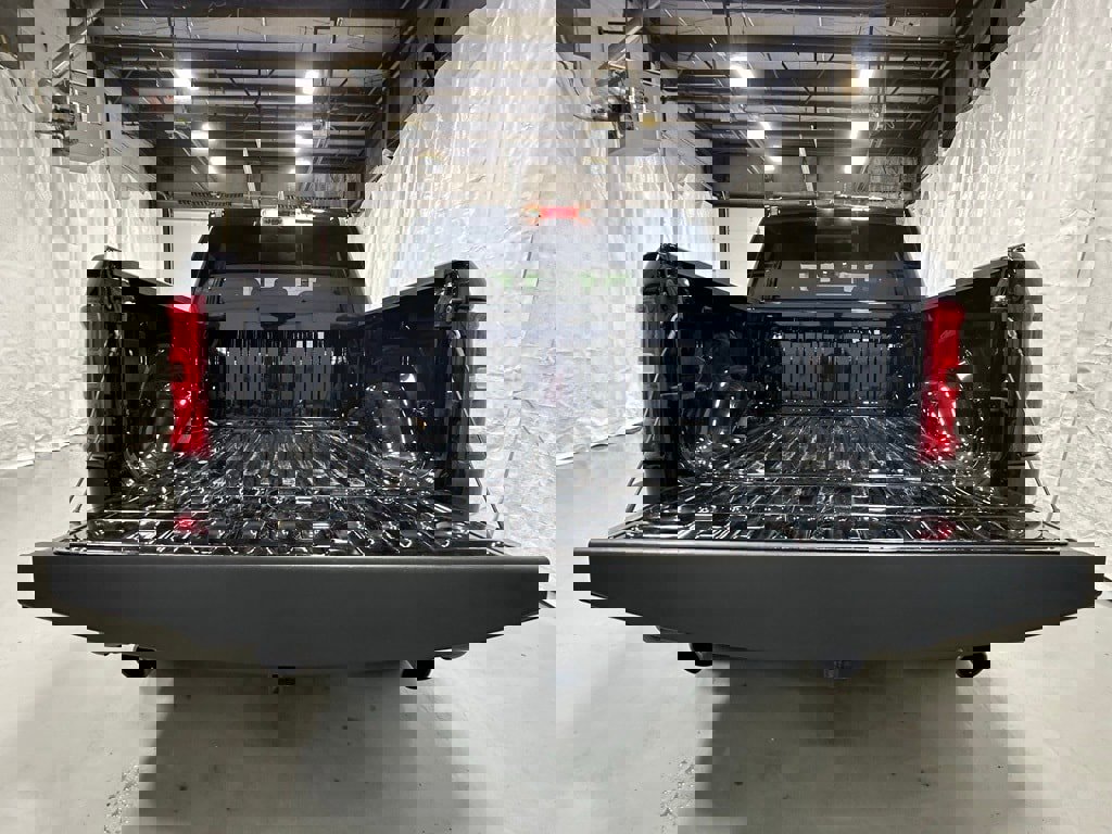 Used 2025 RAM 1500 Laramie image 46