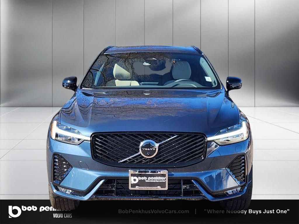 New 2026 Volvo XC60 B5 Plus w/ Protection Package Premier AWD/4WD image 22