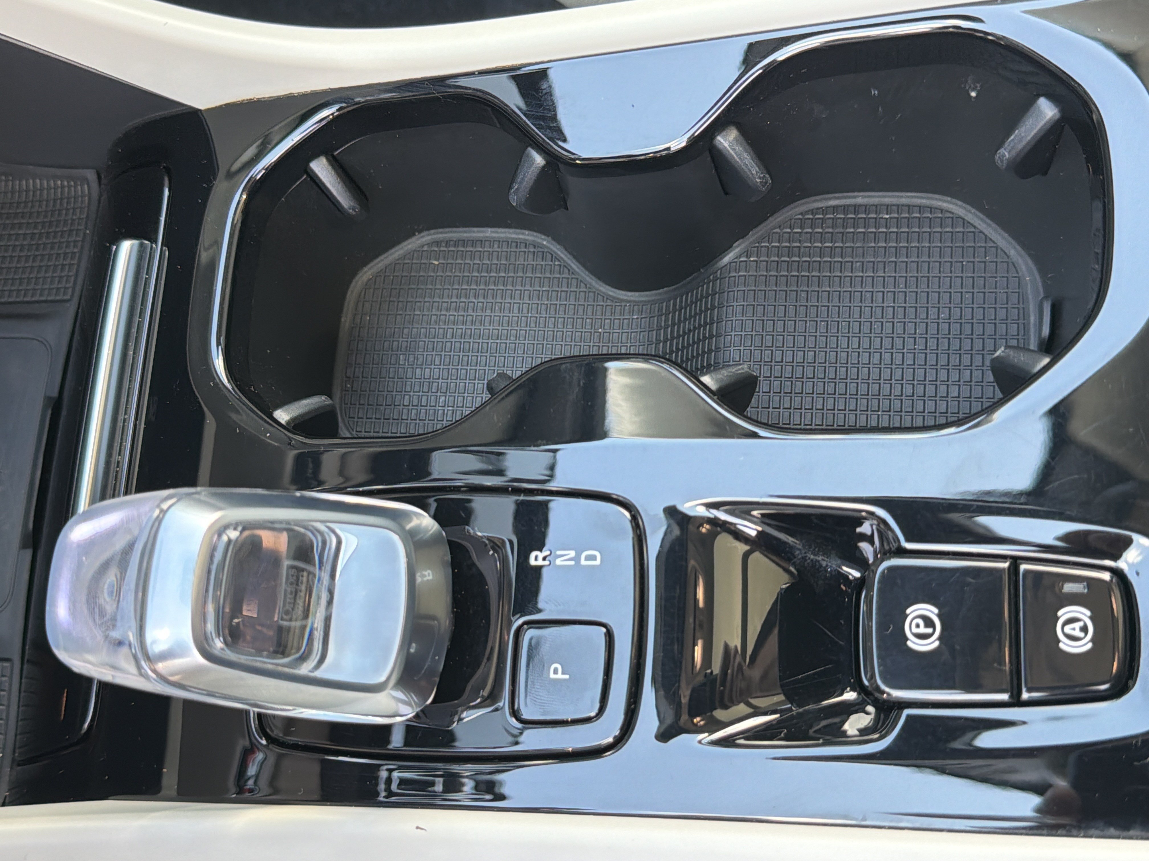 Used 2023 Volvo XC40 B4 Ultimate FWD image 36