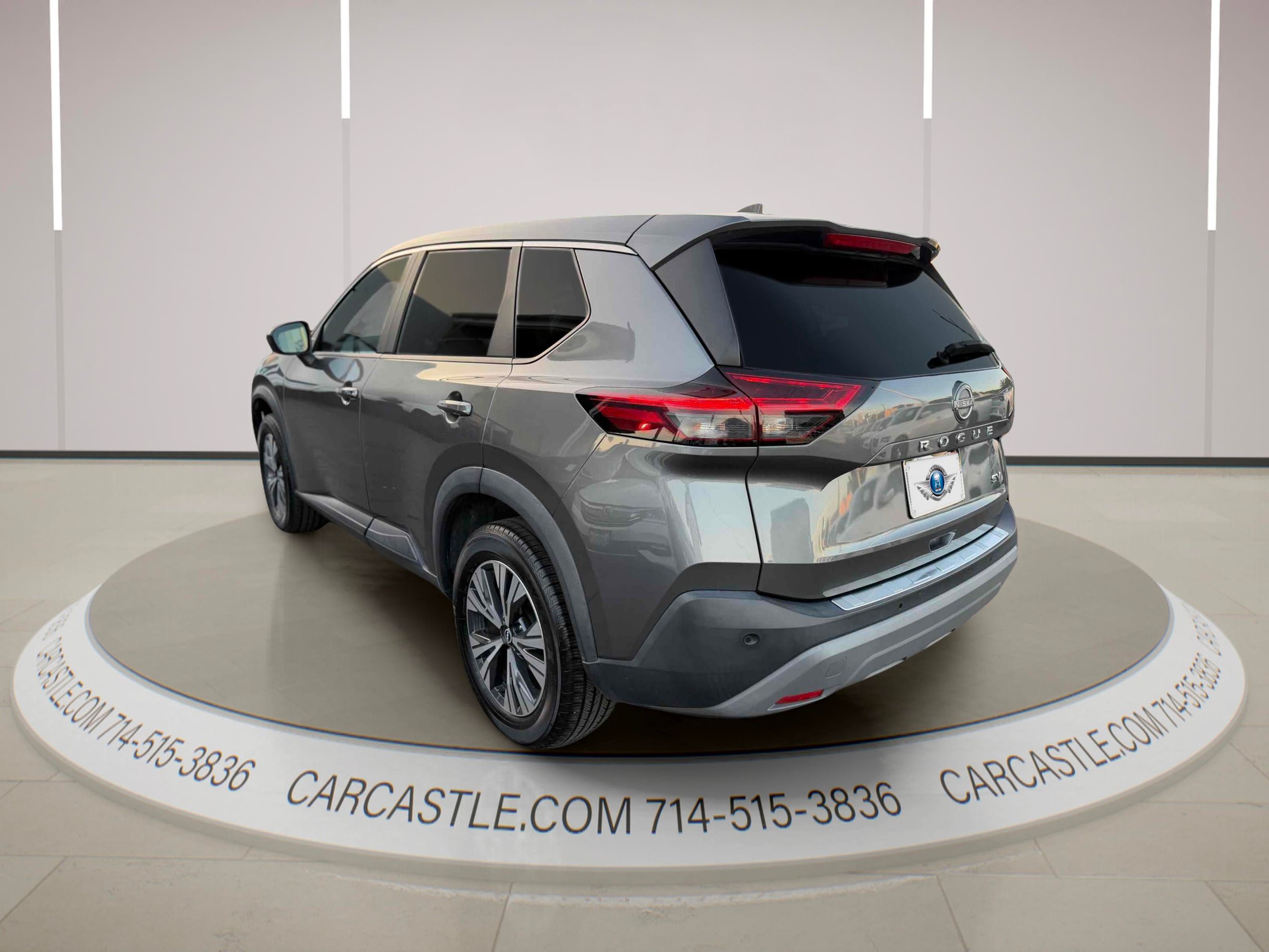 Used 2023 Nissan Rogue SV FWD image 3