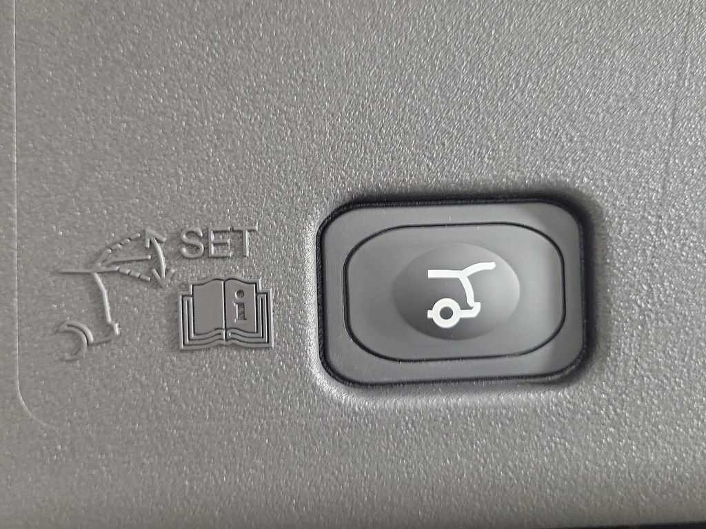 New 2026 Lincoln Nautilus Reserve AWD/4WD image 8