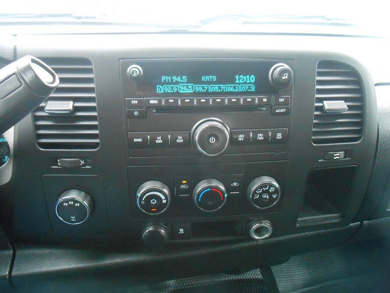 Used 2011 Chevrolet Silverado 3500 LT AWD/4WD image 13