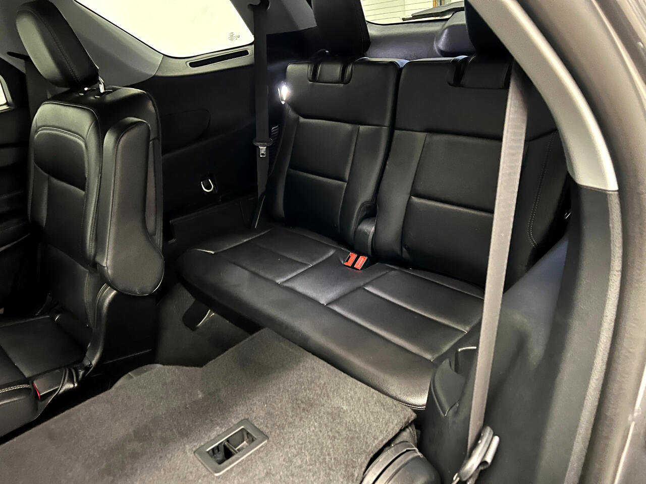 Used 2024 Ford Explorer Limited image 23