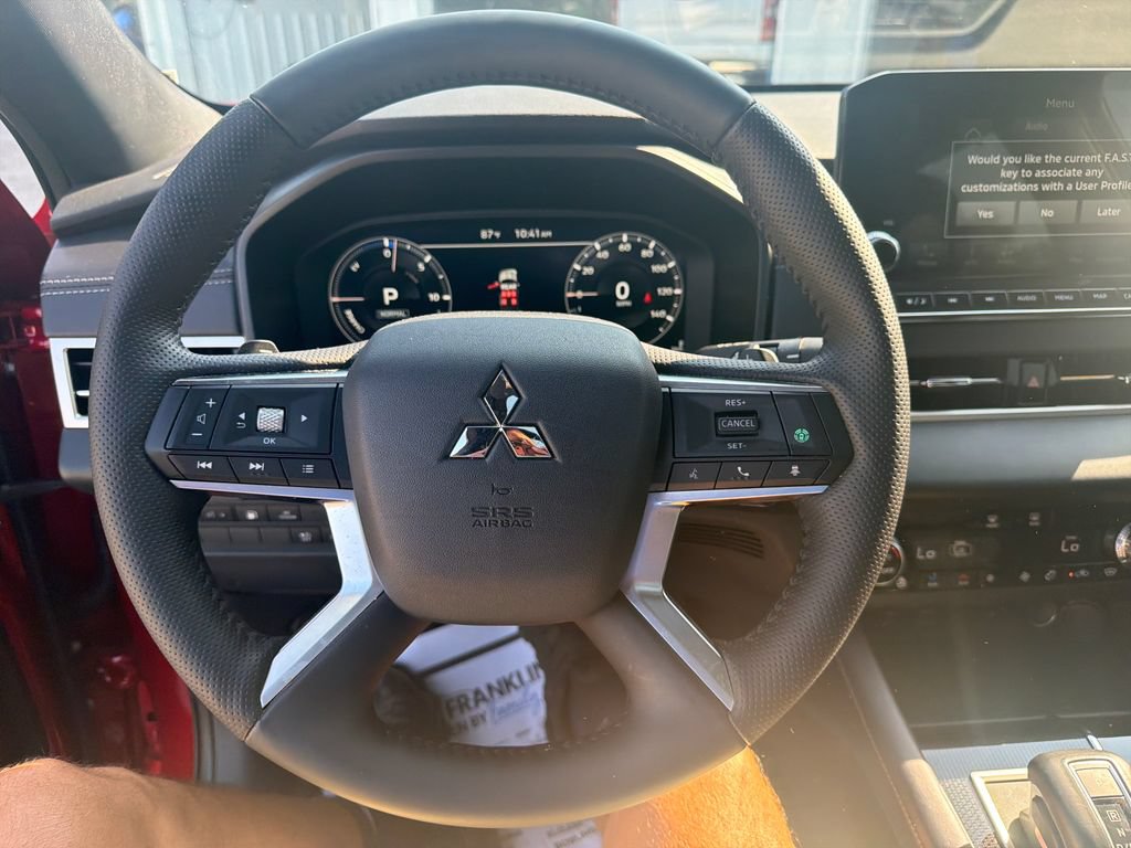 Used 2025 Mitsubishi Outlander SEL Black Edition AWD/4WD image 17