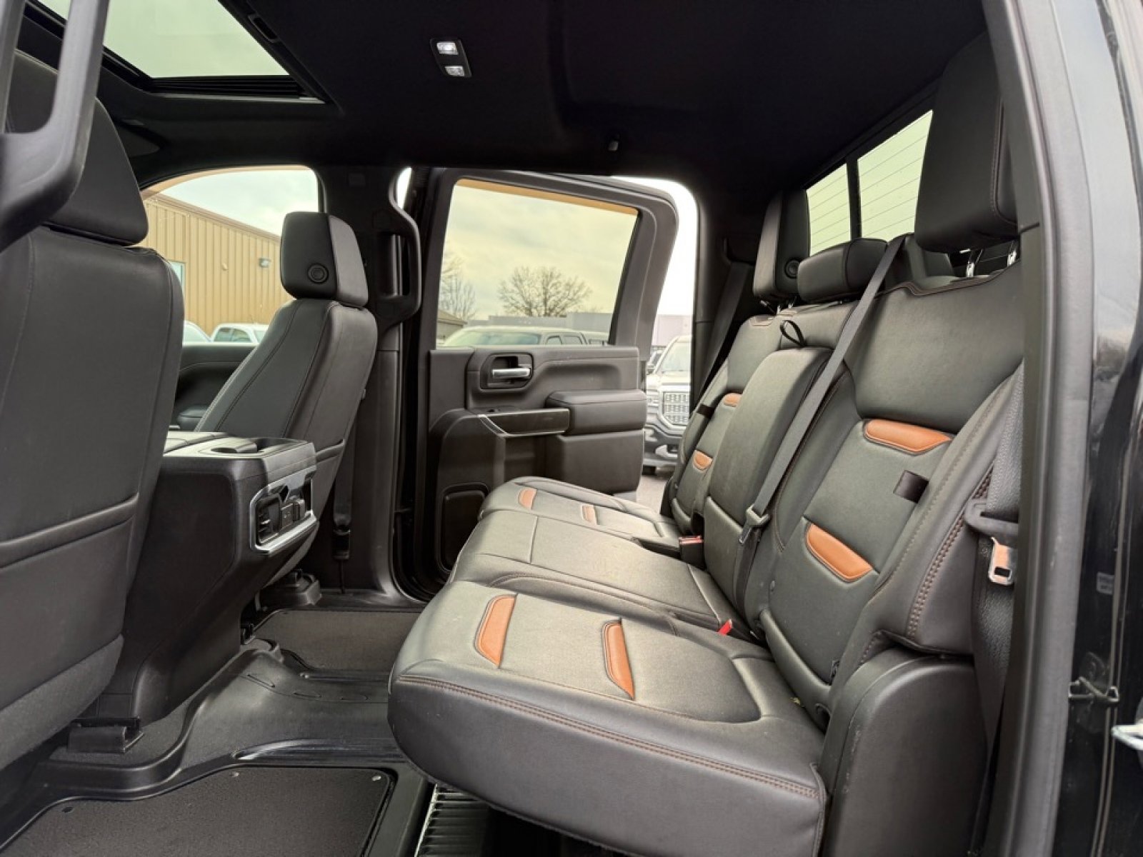 Used 2022 GMC Sierra 2500 AT4 w/ AT4 Preferred Package image 14