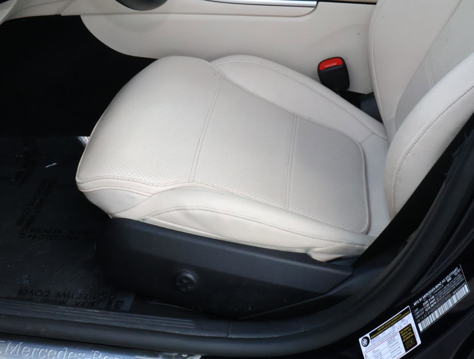 Used 2022 Mercedes-Benz C 300 4MATIC Sedan image 15