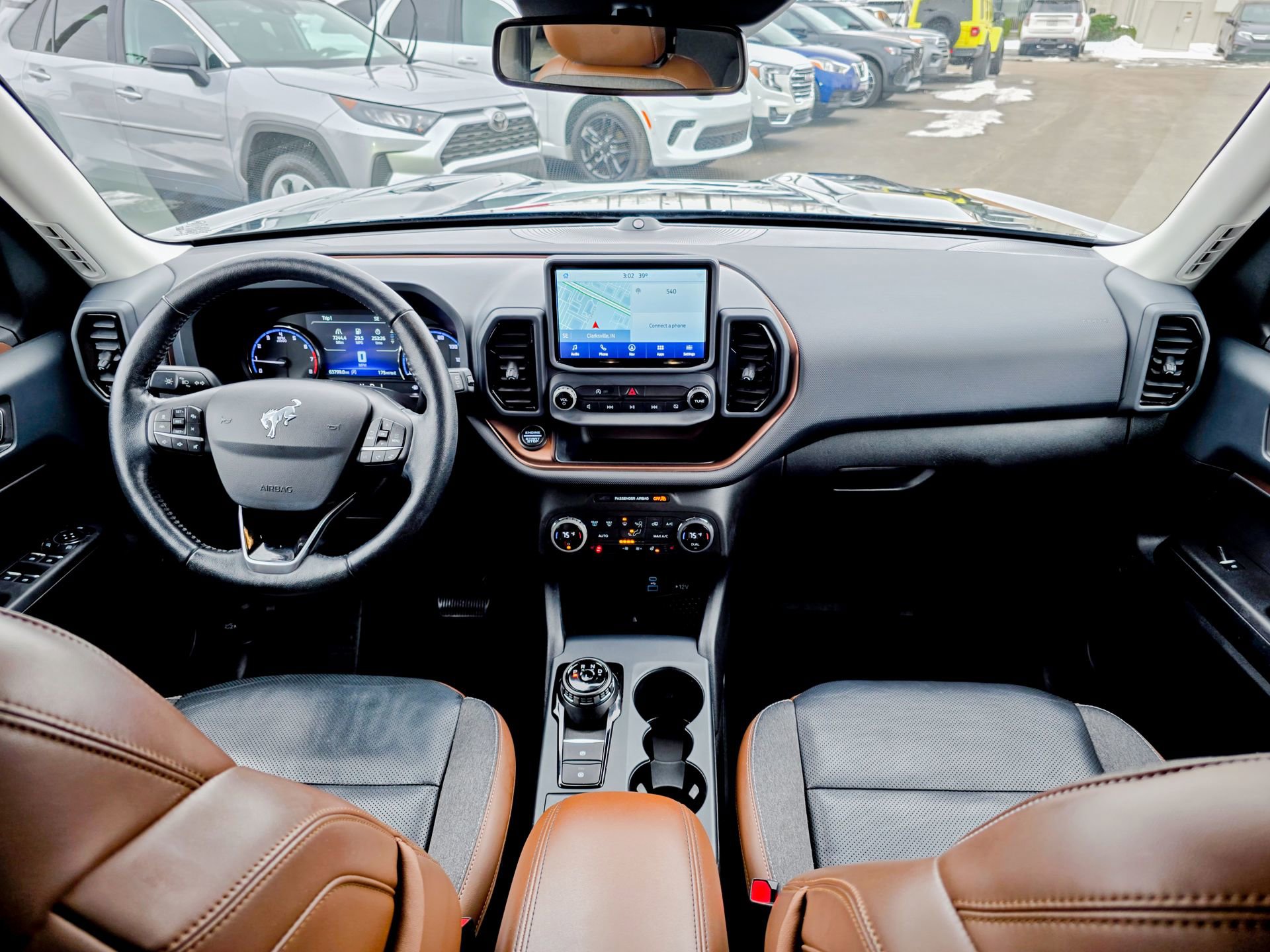 Used 2021 Ford Bronco Sport Outer Banks w/ Outer Banks Package (96D) image 32