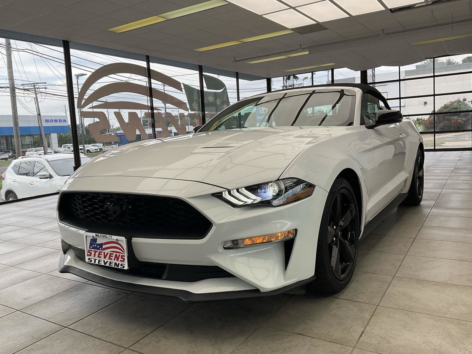 Used 2021 Ford Mustang Premium w/ Equipment Group 201A RWD image 3
