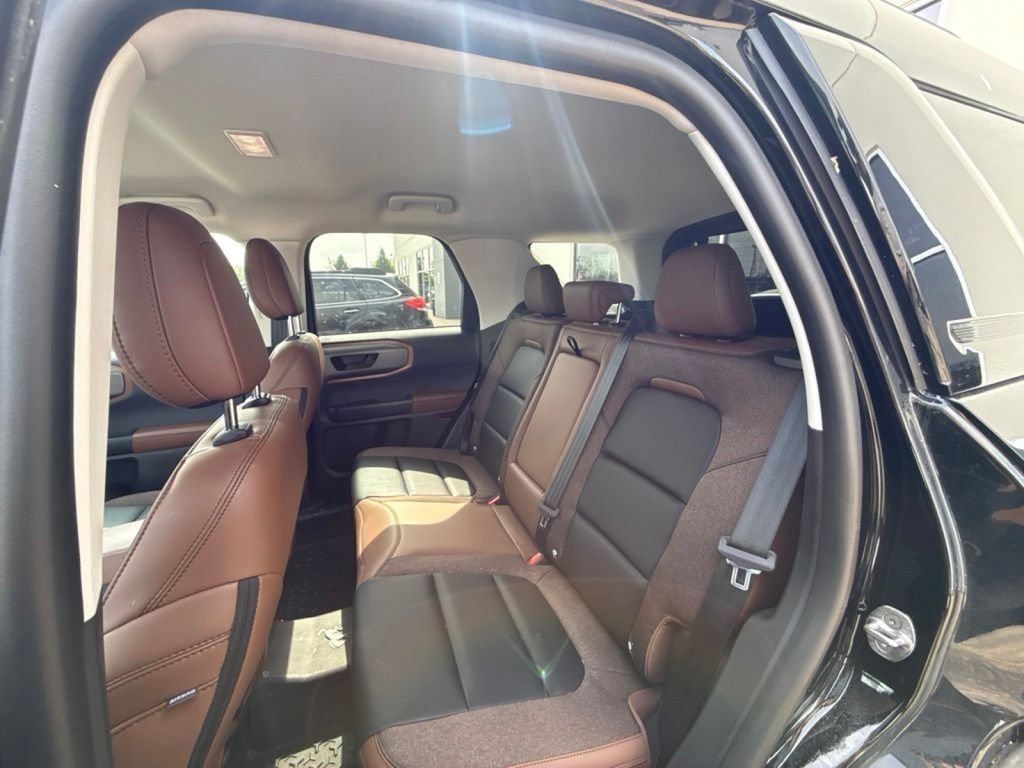 Used 2025 Ford Bronco Sport Outer Banks AWD/4WD image 15