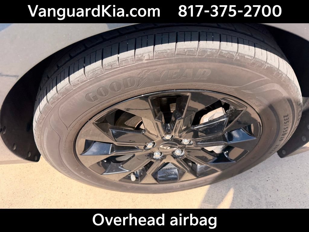 Certified 2024 Kia Carnival SX Prestige FWD image 11