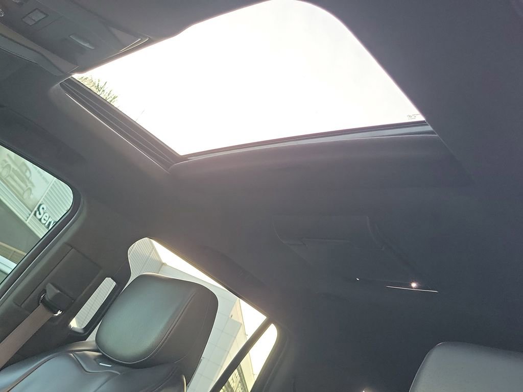 Used 2018 Cadillac Escalade Platinum image 20