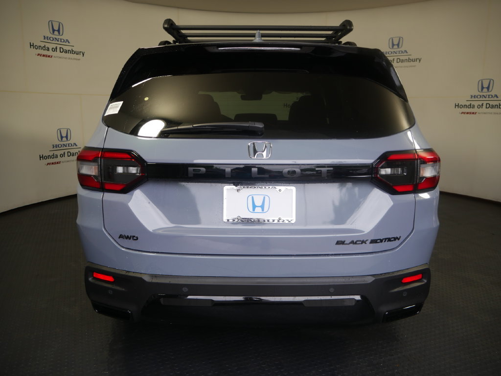 New 2026 Honda Pilot Black Edition image 9