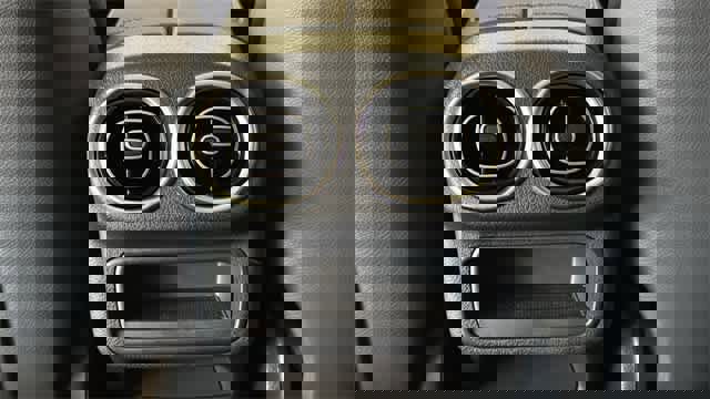 Used 2025 Mercedes-Benz GLC 300 4MATIC image 63