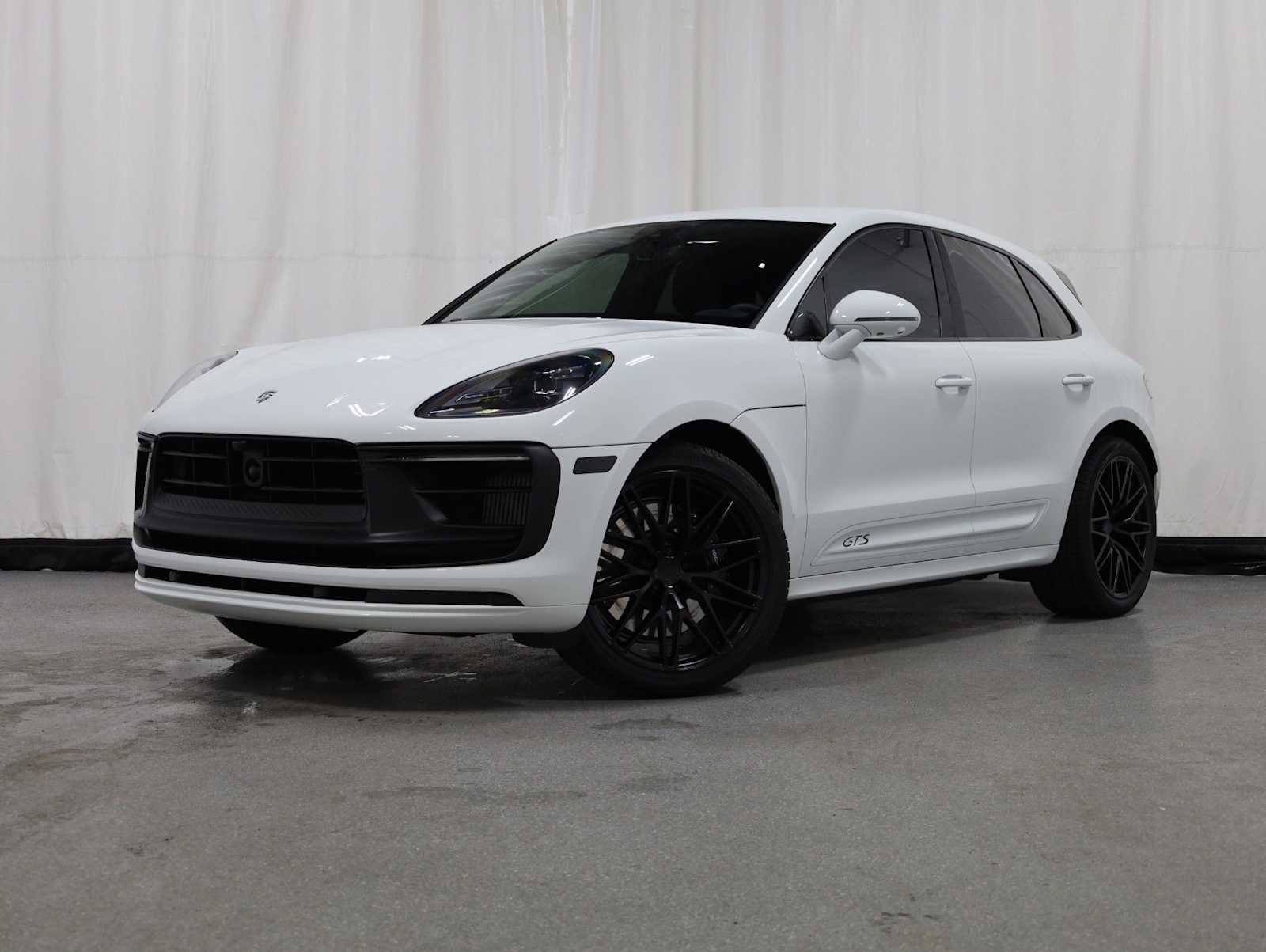 Certified 2023 Porsche Macan GTS AWD/4WD image 1