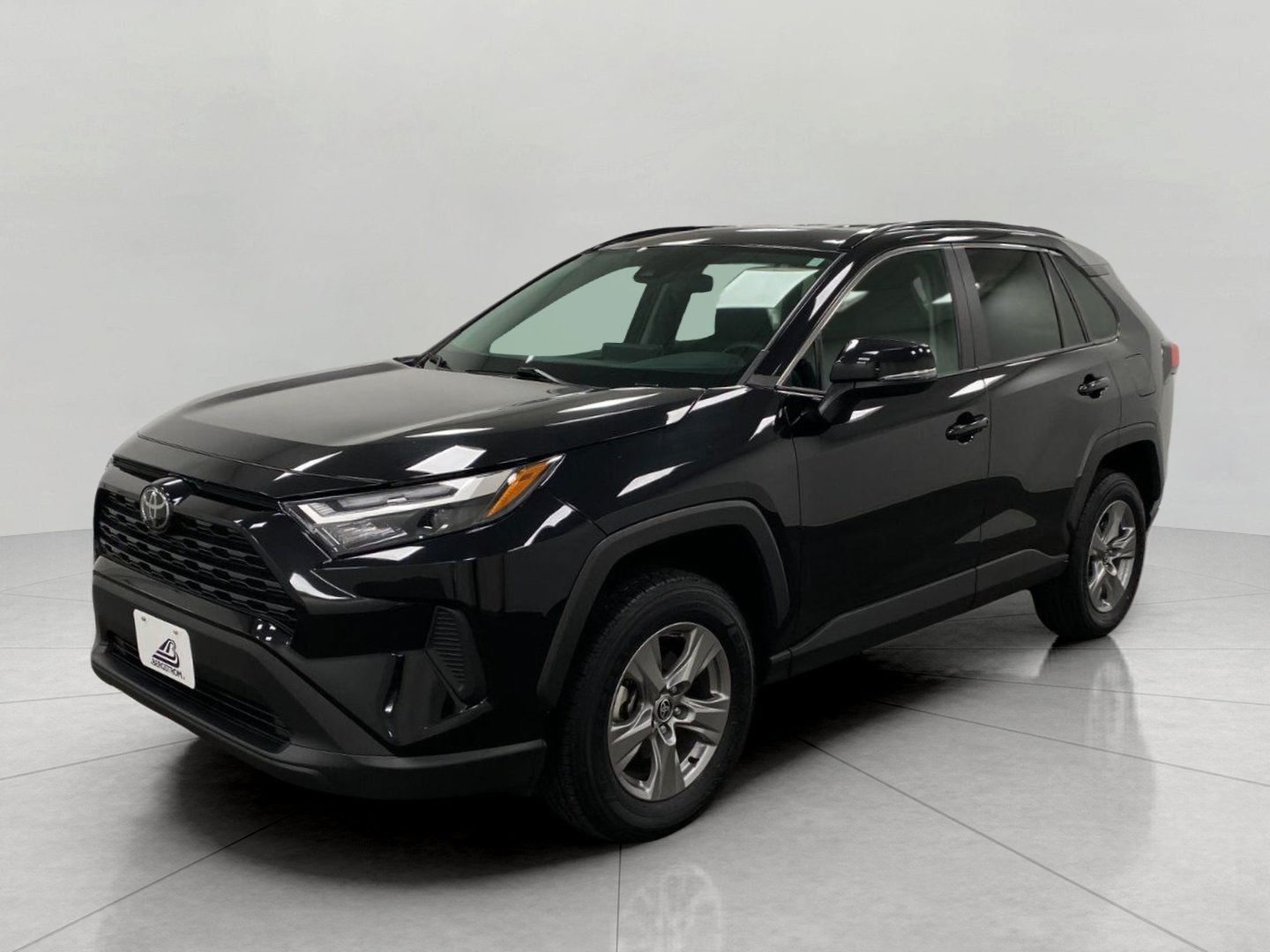 Used 2025 Toyota RAV4 XLE AWD/4WD image 9