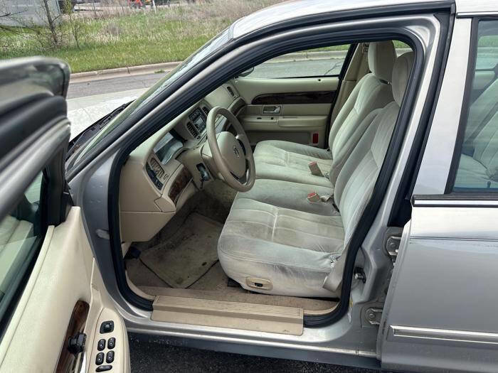 Used 2007 Mercury Grand Marquis GS RWD image 21