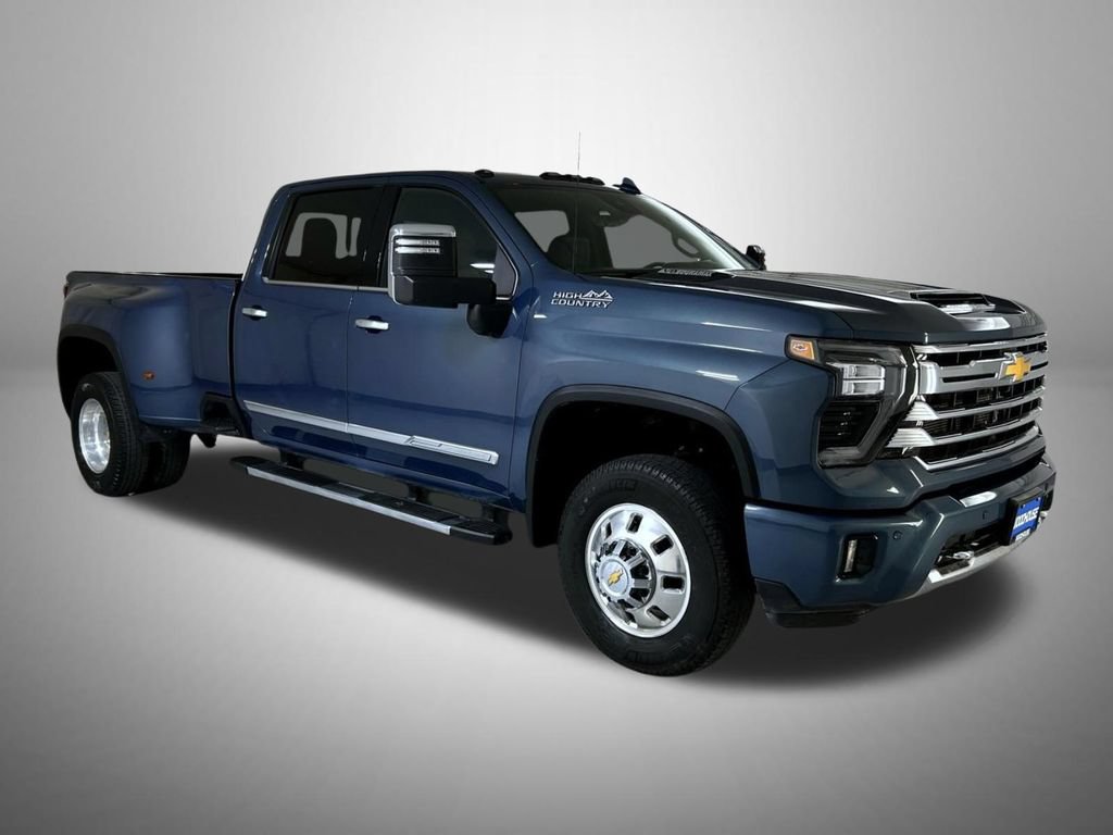Certified 2026 Chevrolet Silverado 3500 High Country w/ Technology Package AWD/4WD image 4