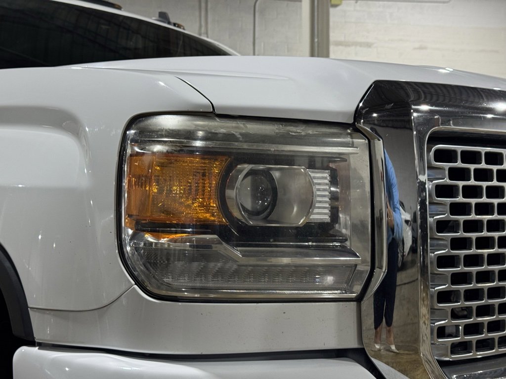 Used 2015 GMC Sierra 3500 Denali image 8