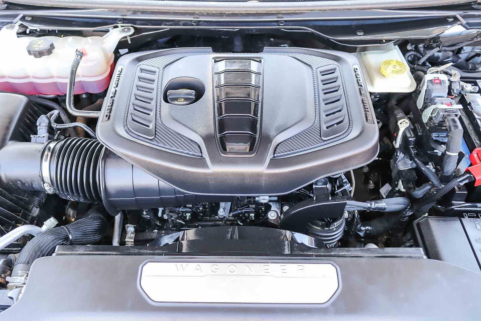 Used 2024 Jeep Wagoneer L Series II RWD image 24