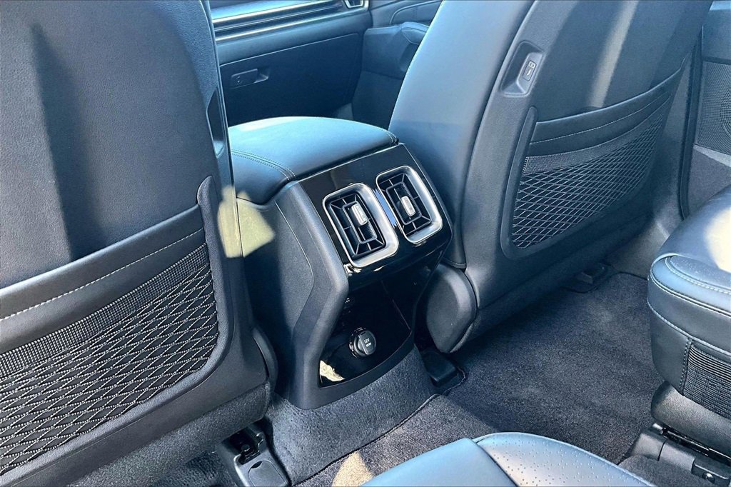 Used 2025 Kia Sorento SX image 25
