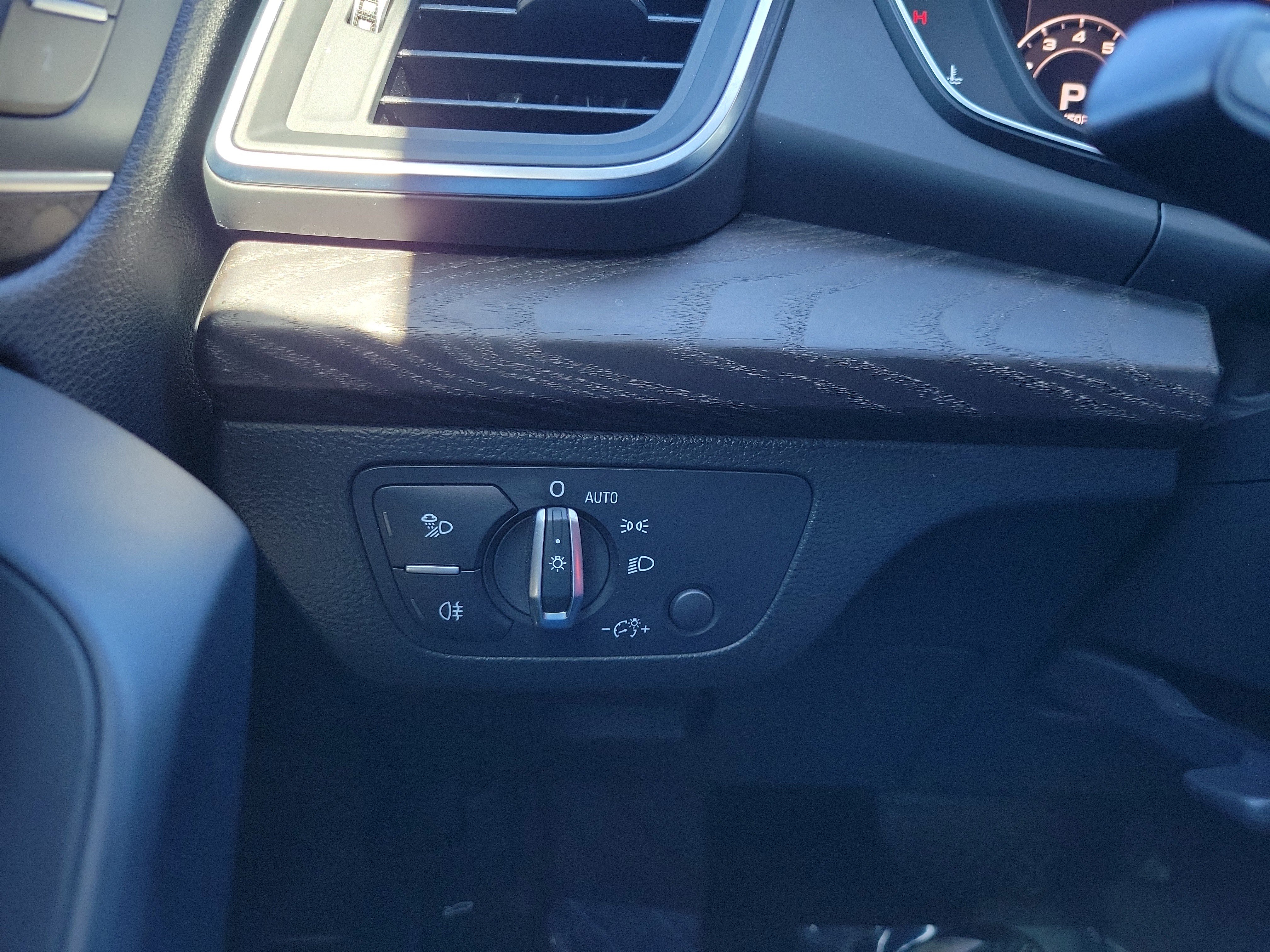 Used 2020 Audi Q5 2.0T Premium Plus image 28