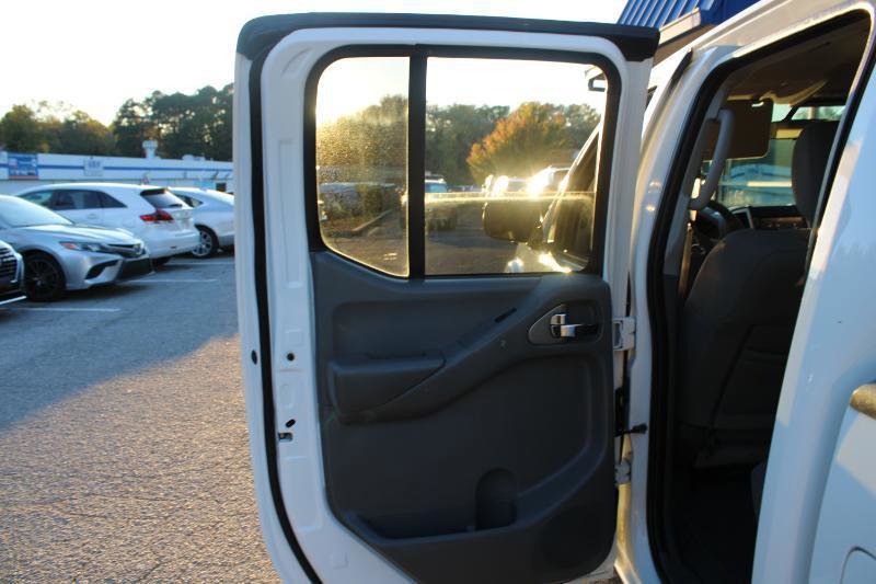 Used 2019 Nissan Frontier SV RWD image 17