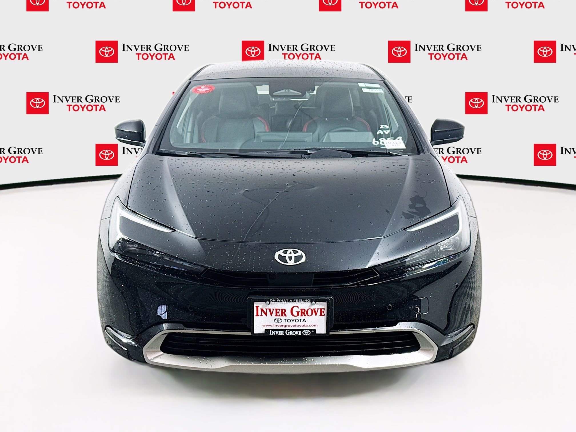 New 2026 Toyota Prius Plug-In Hybrid FWD image 2