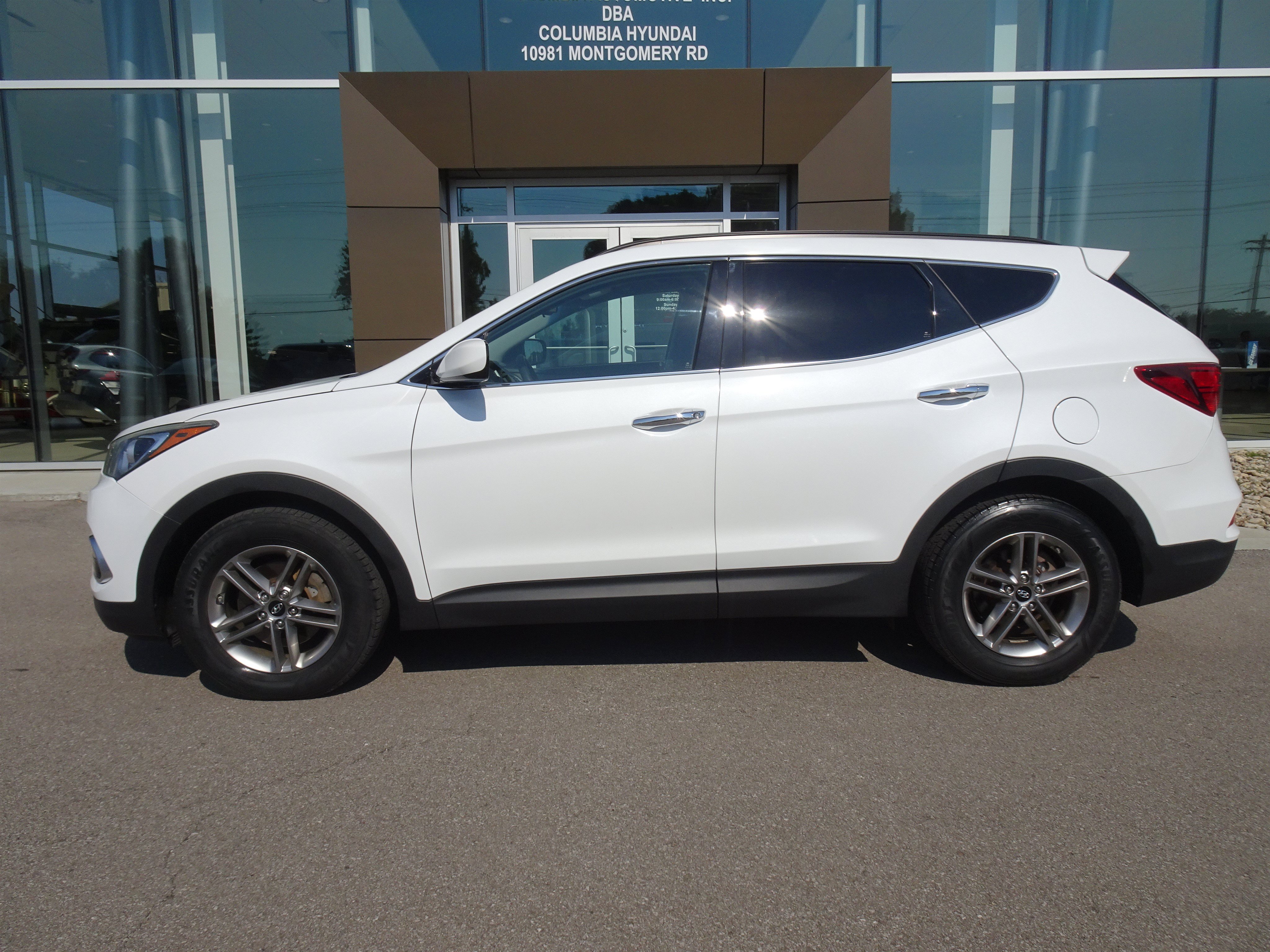 Used 2017 Hyundai Santa Fe Sport AWD/4WD image 2