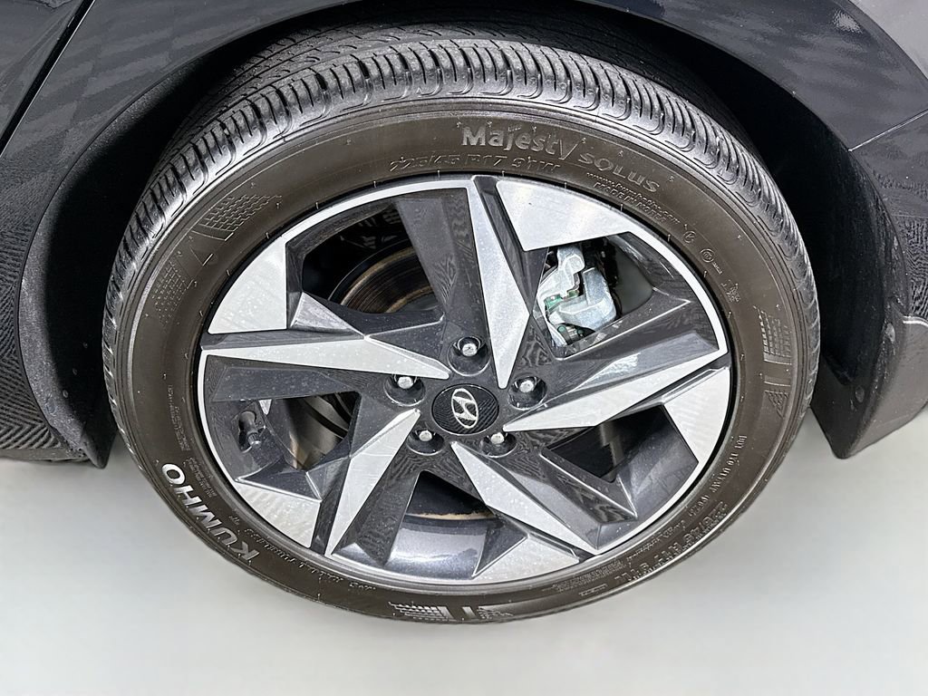 Certified 2023 Hyundai Elantra Limited FWD image 34