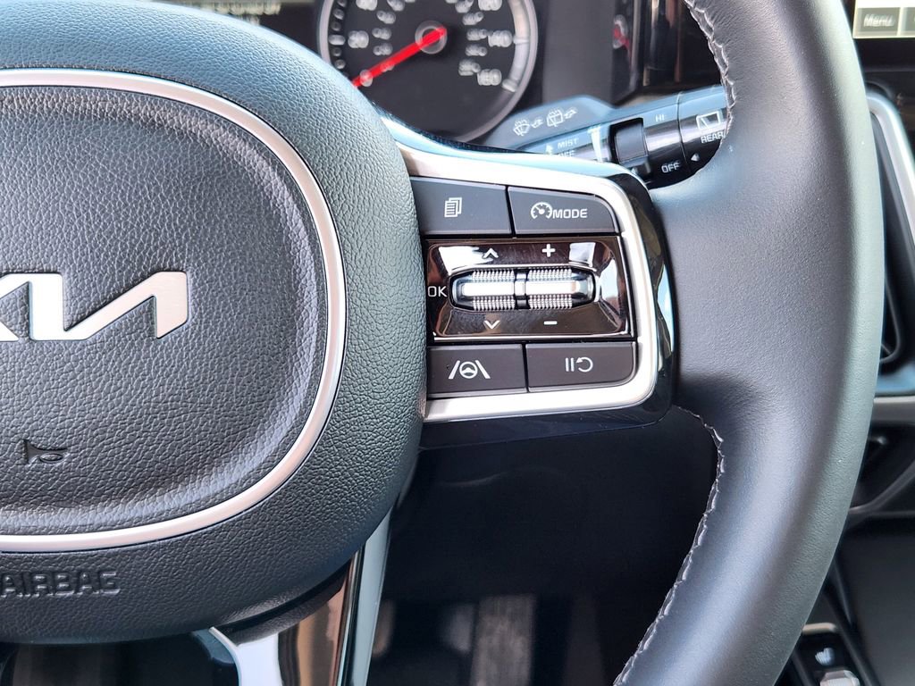 Certified 2023 Kia Sorento S w/ Panoramic Sunroof Package AWD/4WD image 19