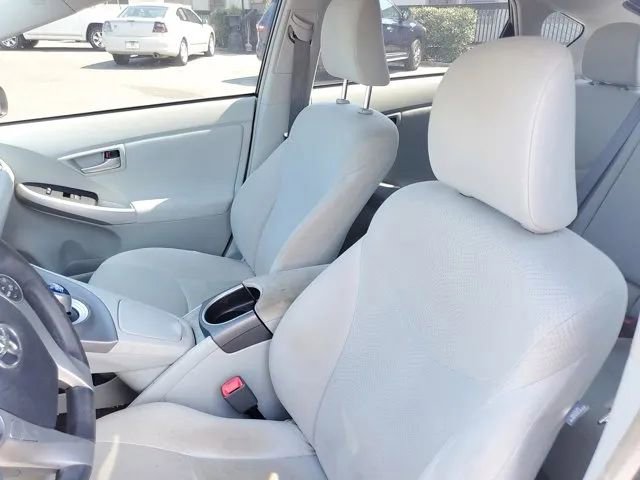 Used 2013 Toyota Prius One image 17