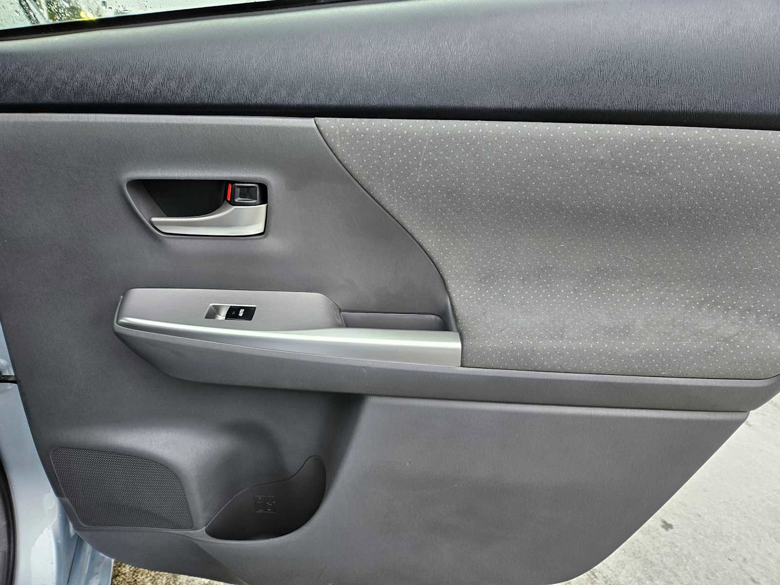 Used 2013 Toyota Prius V Three image 16