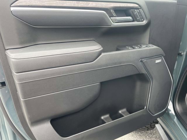 Used 2025 Chevrolet Silverado 1500 LTZ w/ LTZ Premium Package AWD/4WD image 16
