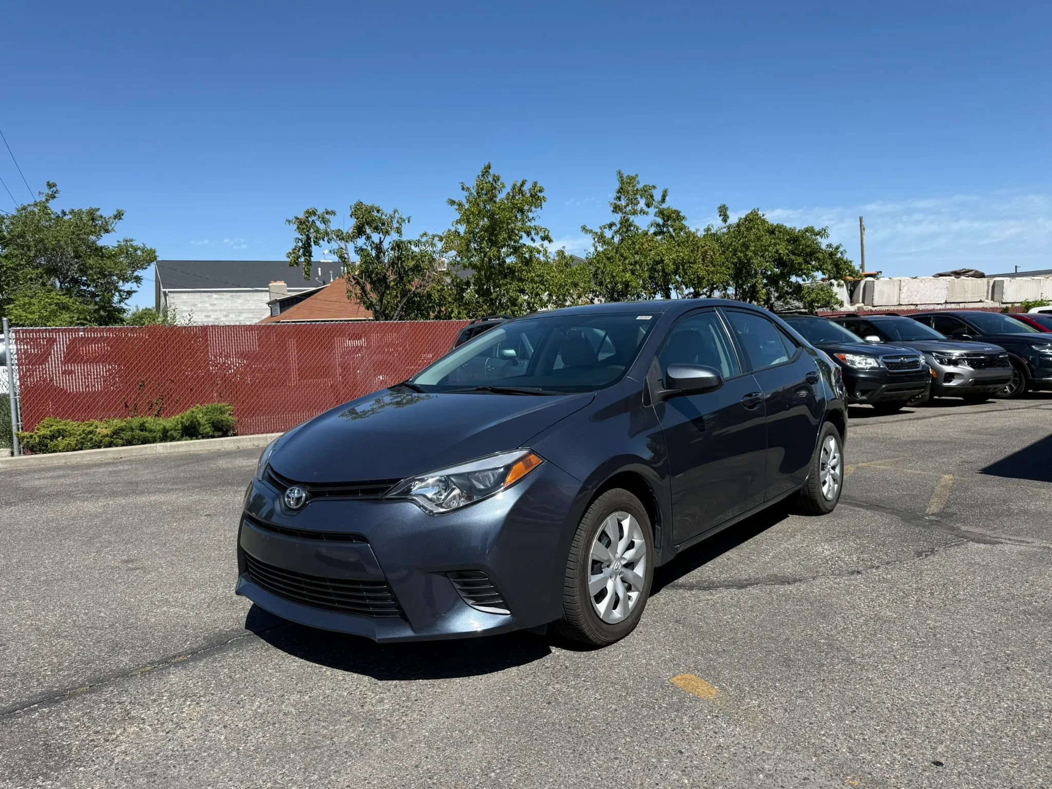 Used 2015 Toyota Corolla LE FWD image 1