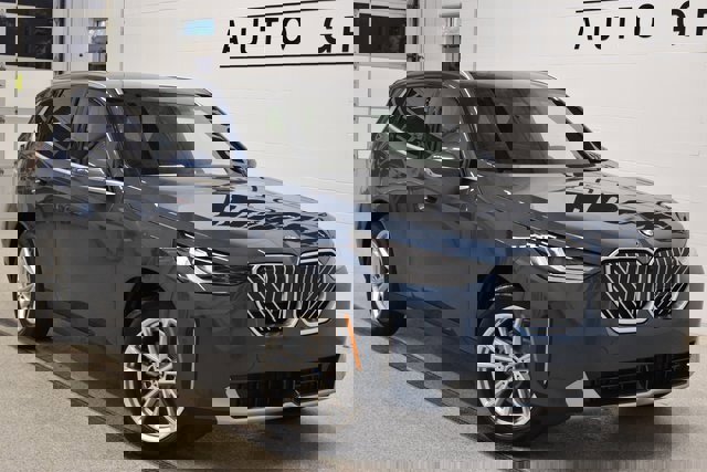 New 2025 BMW X3 xDrive30i w/ Premium Package