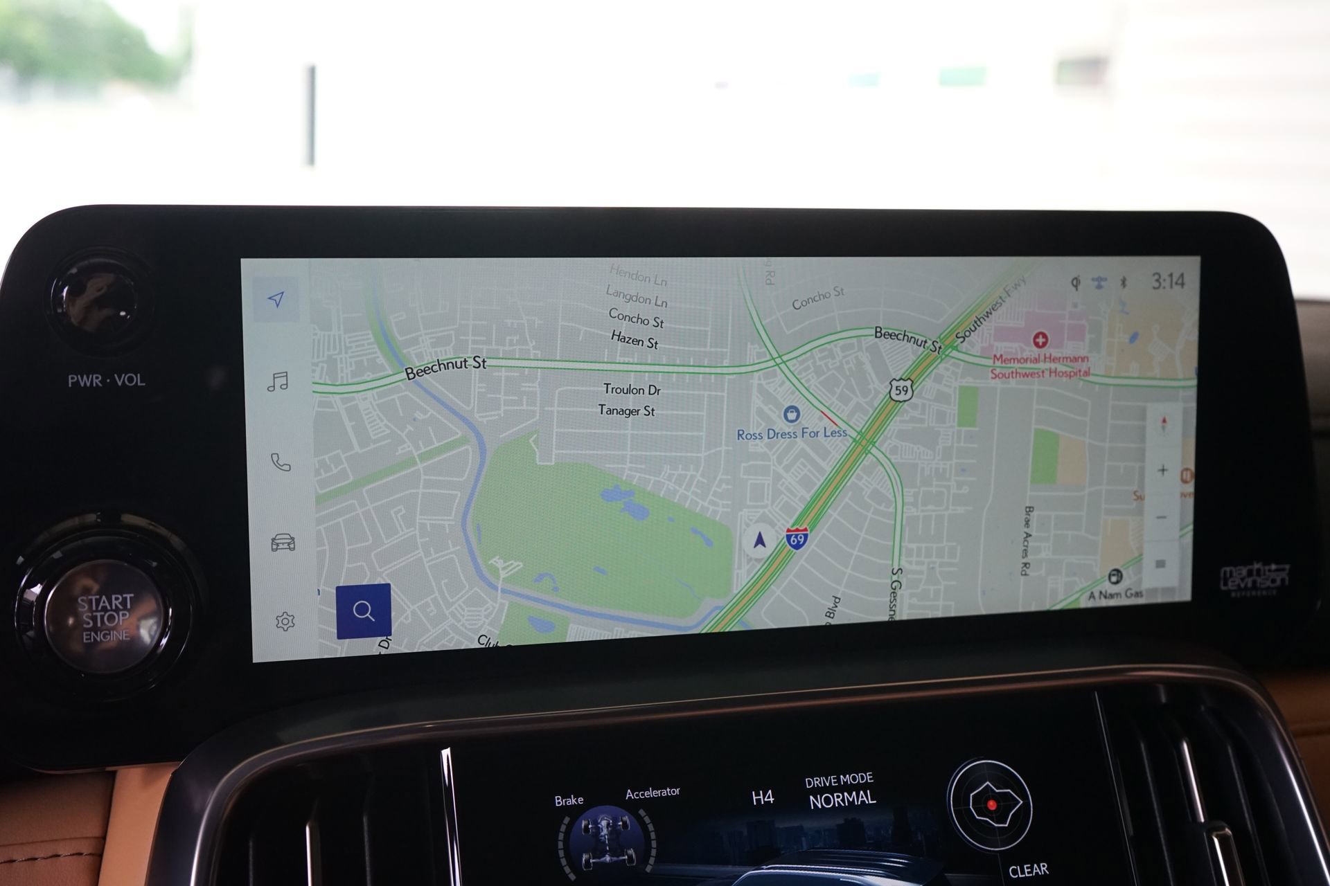 Used 2024 Lexus LX 600 4WD w/ Luxury Package image 16