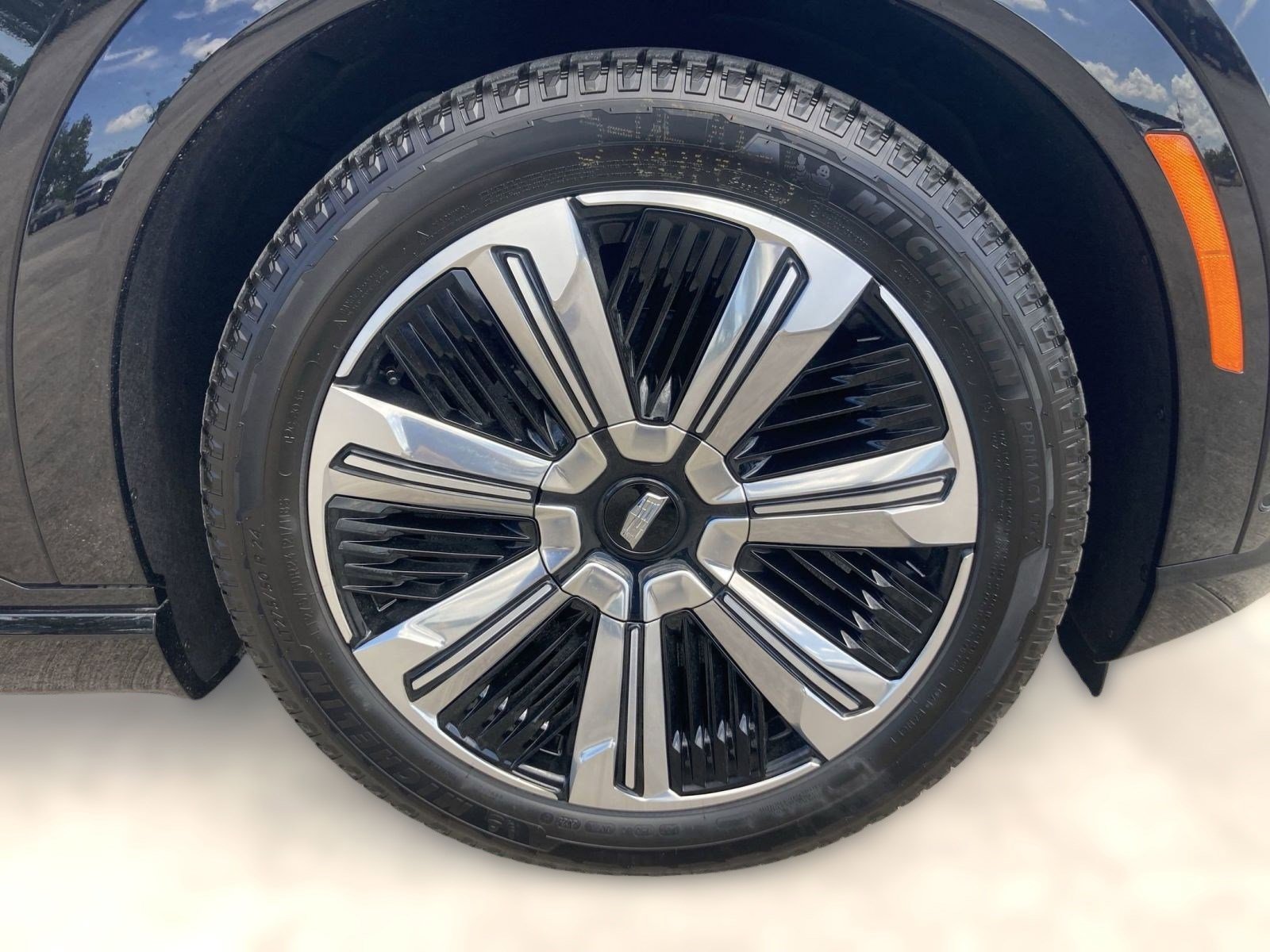New 2026 Cadillac Escalade IQ Luxury 1 w/ LPO, Floor Liner Package AWD/4WD image 10