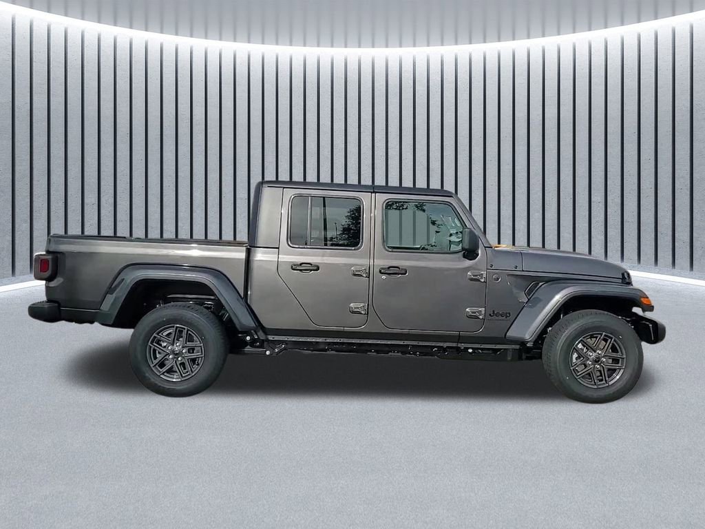 New 2026 Jeep Gladiator Sport image 2