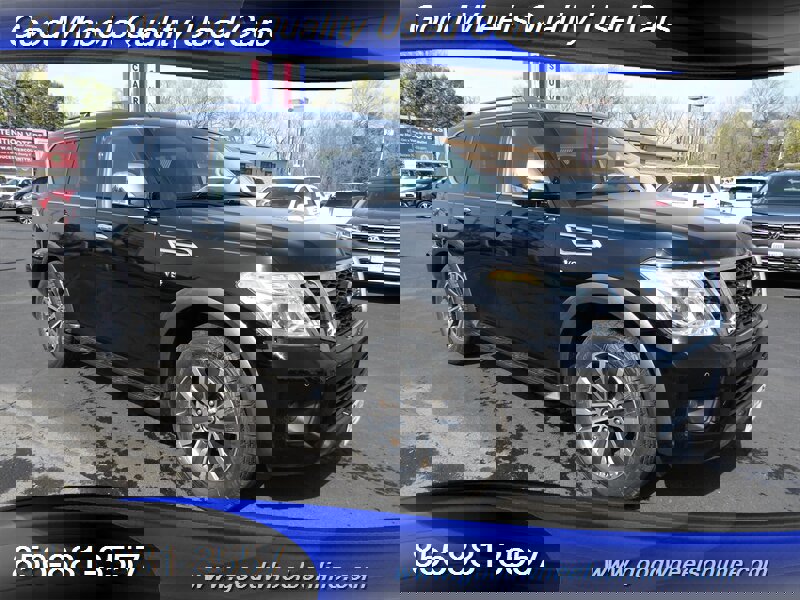 Used 2019 Nissan Armada SL w/ Premium Package image 3