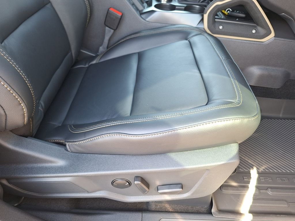 New 2025 Ford Bronco Badlands w/ Sasquatch Package image 17