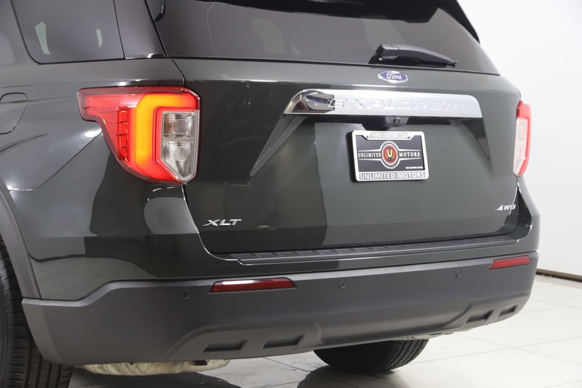 Used 2023 Ford Explorer XLT AWD/4WD image 23