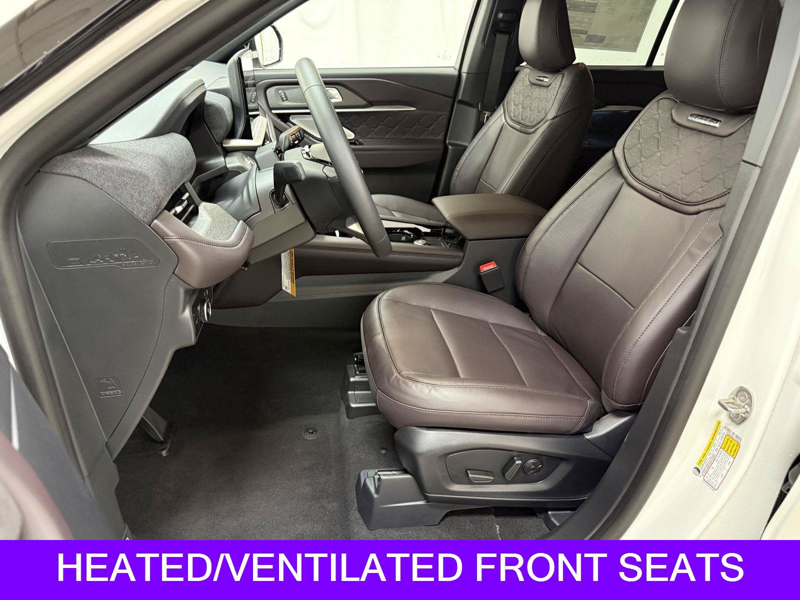 New 2026 Ford Explorer Platinum w/ LUX Leather Package AWD/4WD image 11