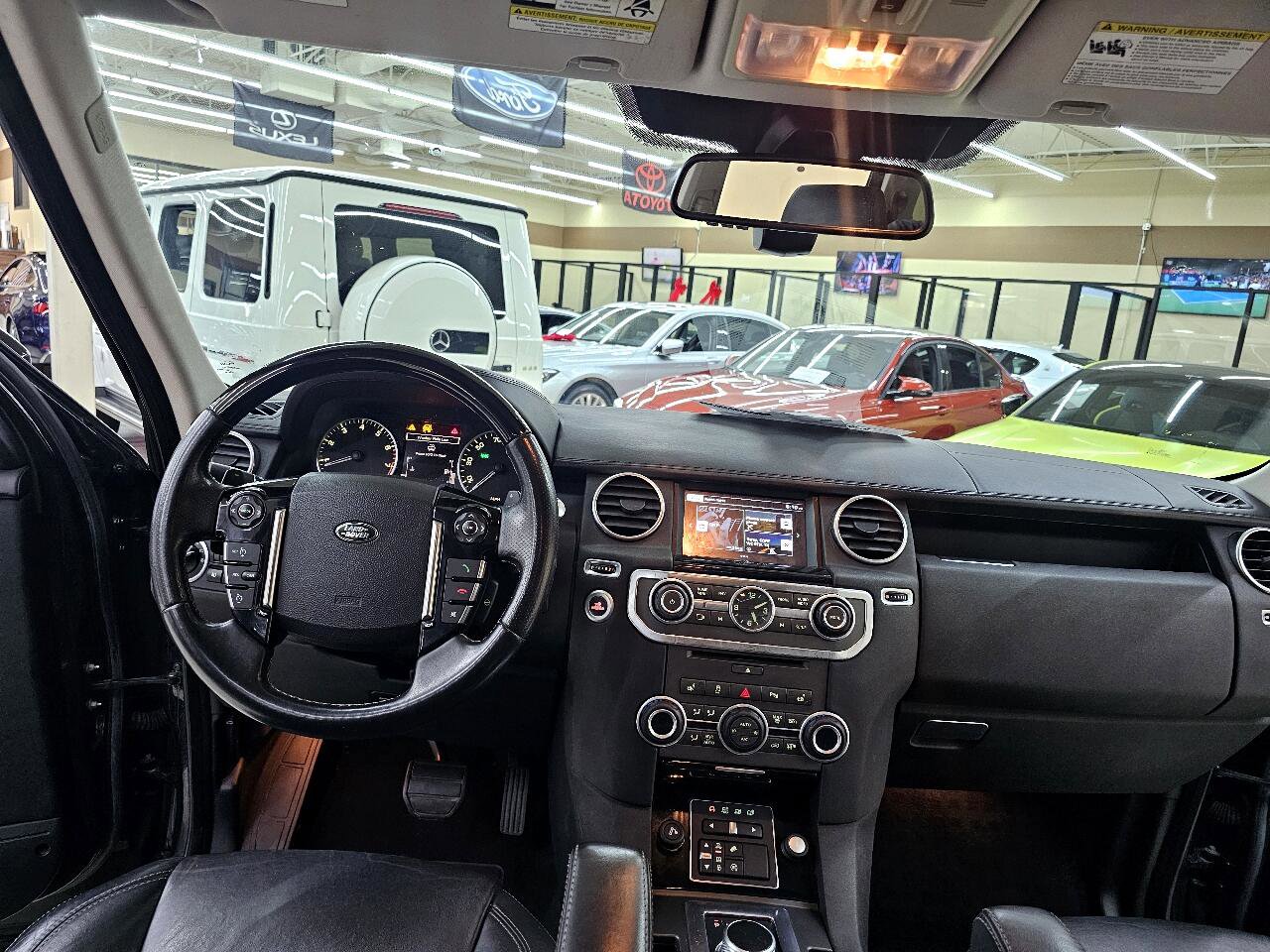 Used 2016 Land Rover LR4 HSE LUX image 28